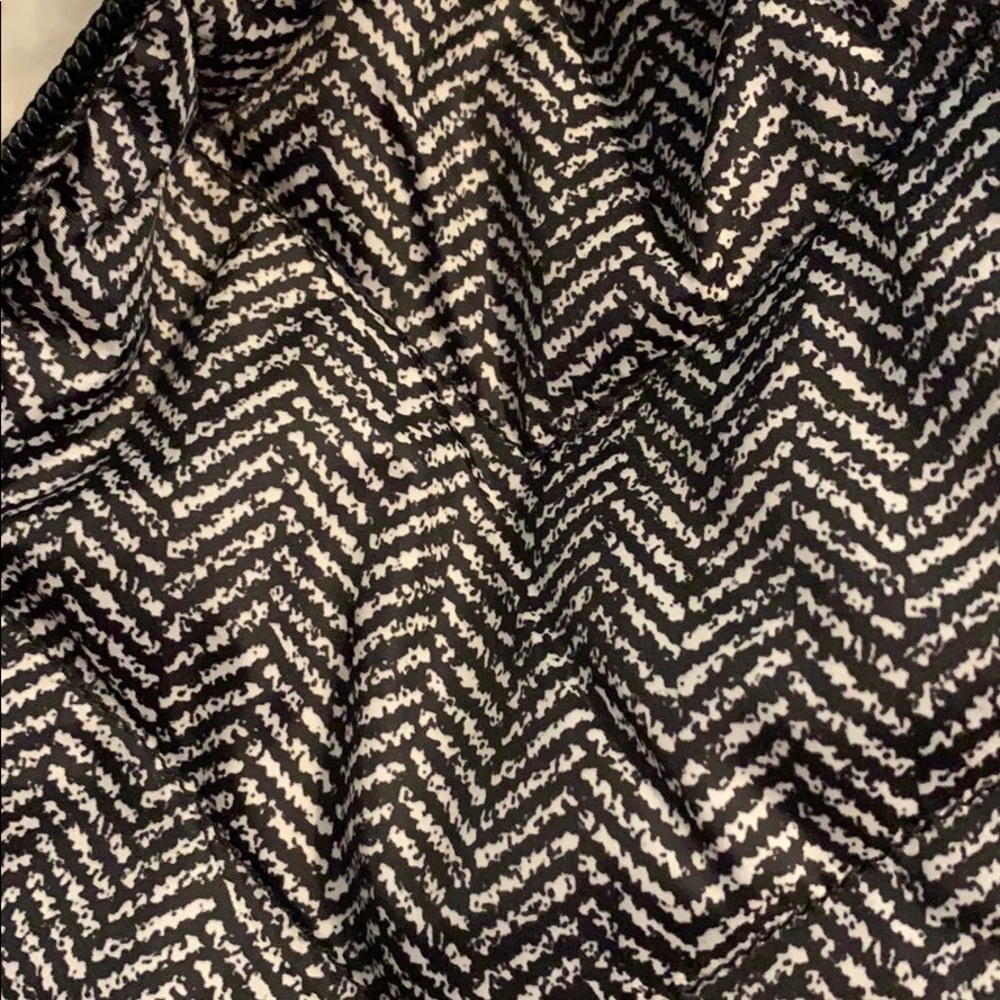 🌺HP🌺 Faux Fur Lined Vest - Picture 4 of 6